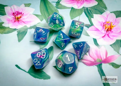 Festive Waterlily/White Polyhedral 7-Die Set